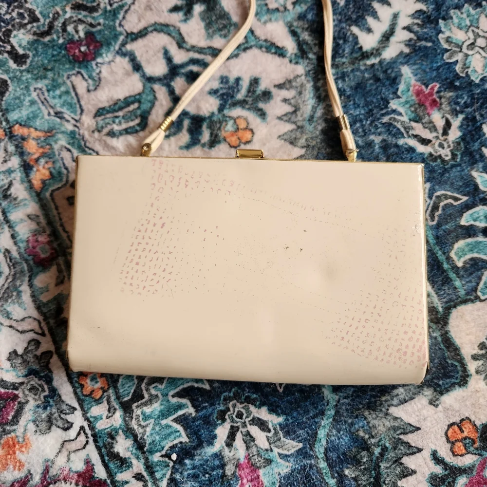 Vintage Vinyl Side Clasp Closure Clutch Bag With‎ with Gold Hardware